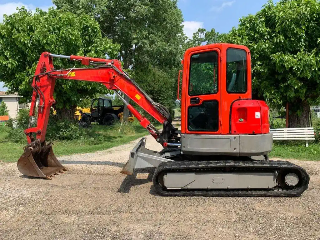 Bobcat E50em